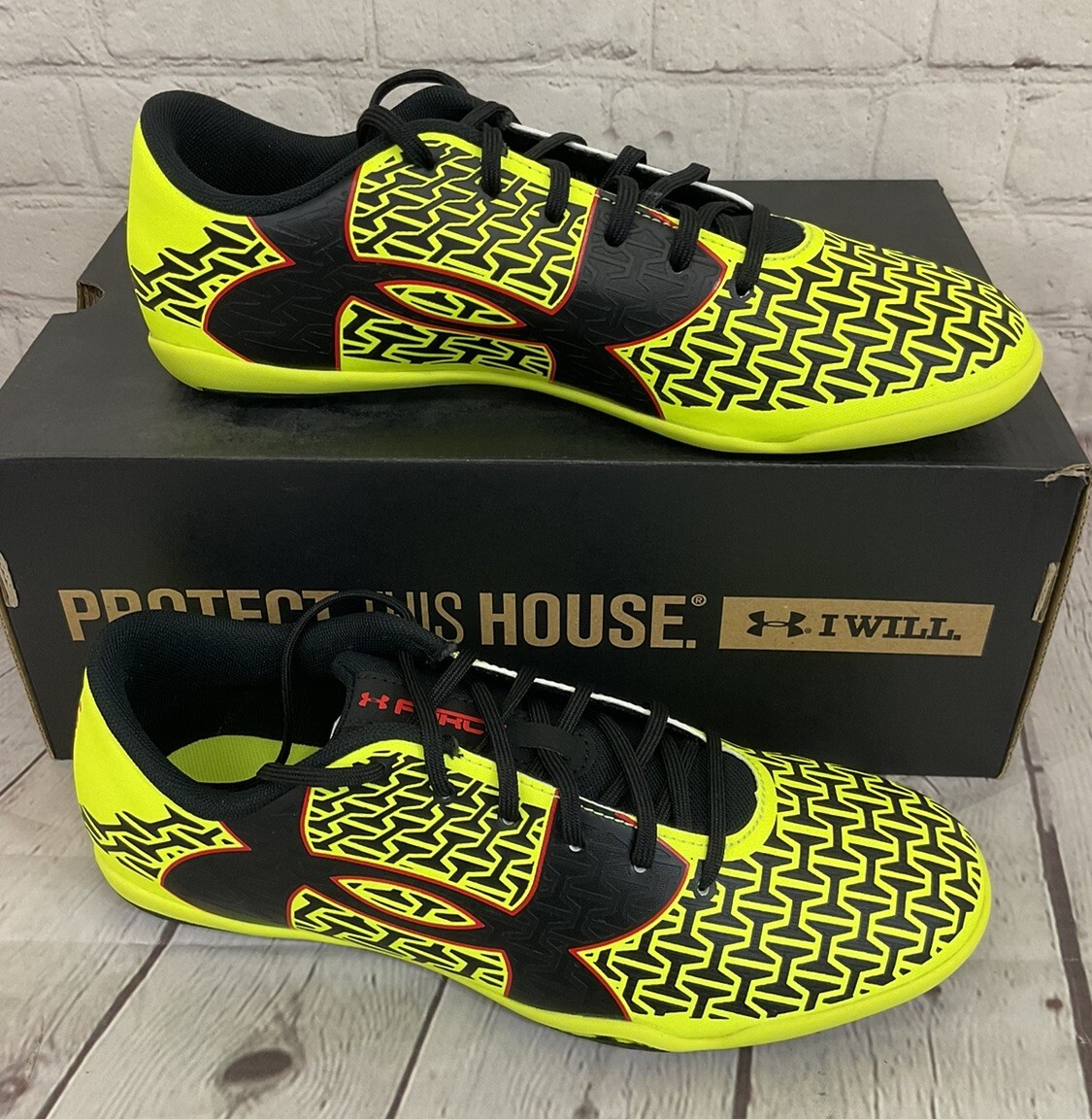 Under Armour CF Force 2.0 ID Mens Indoor Soccer Shoes Yellow Red