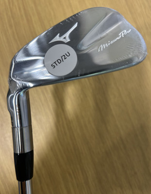 Mizuno Pro 241 7 Eisen Demo Club Std/2U Dynamic Gold X100 X Stiff FlexLEFTY (MD8)