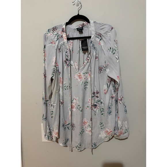 Torrid Womens Floral Print V Neck Smocked Blouse Shirt Top Size 0