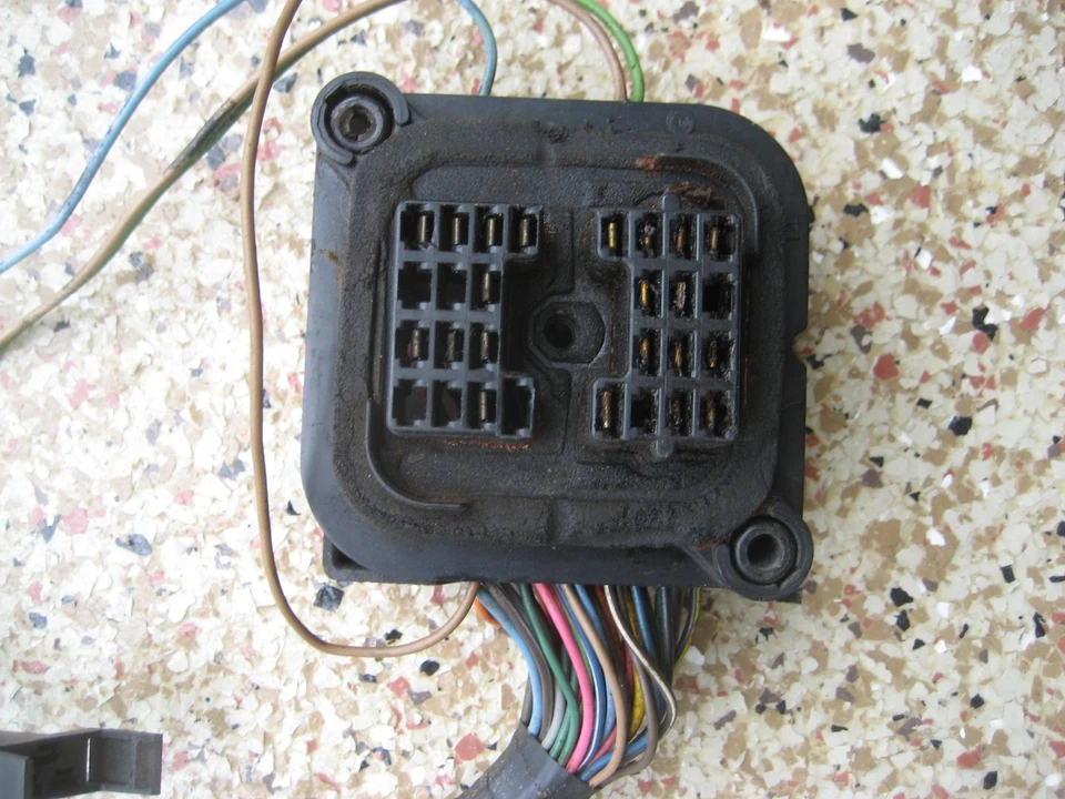 GM OEM 1970 Pontiac GTO tablero caja de fusibles principal y arnés de cableado Foto 2 de 4