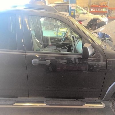 Used Front Right Door Assembly Front fits: 2007 Ford Explorer Sport Trac Front R