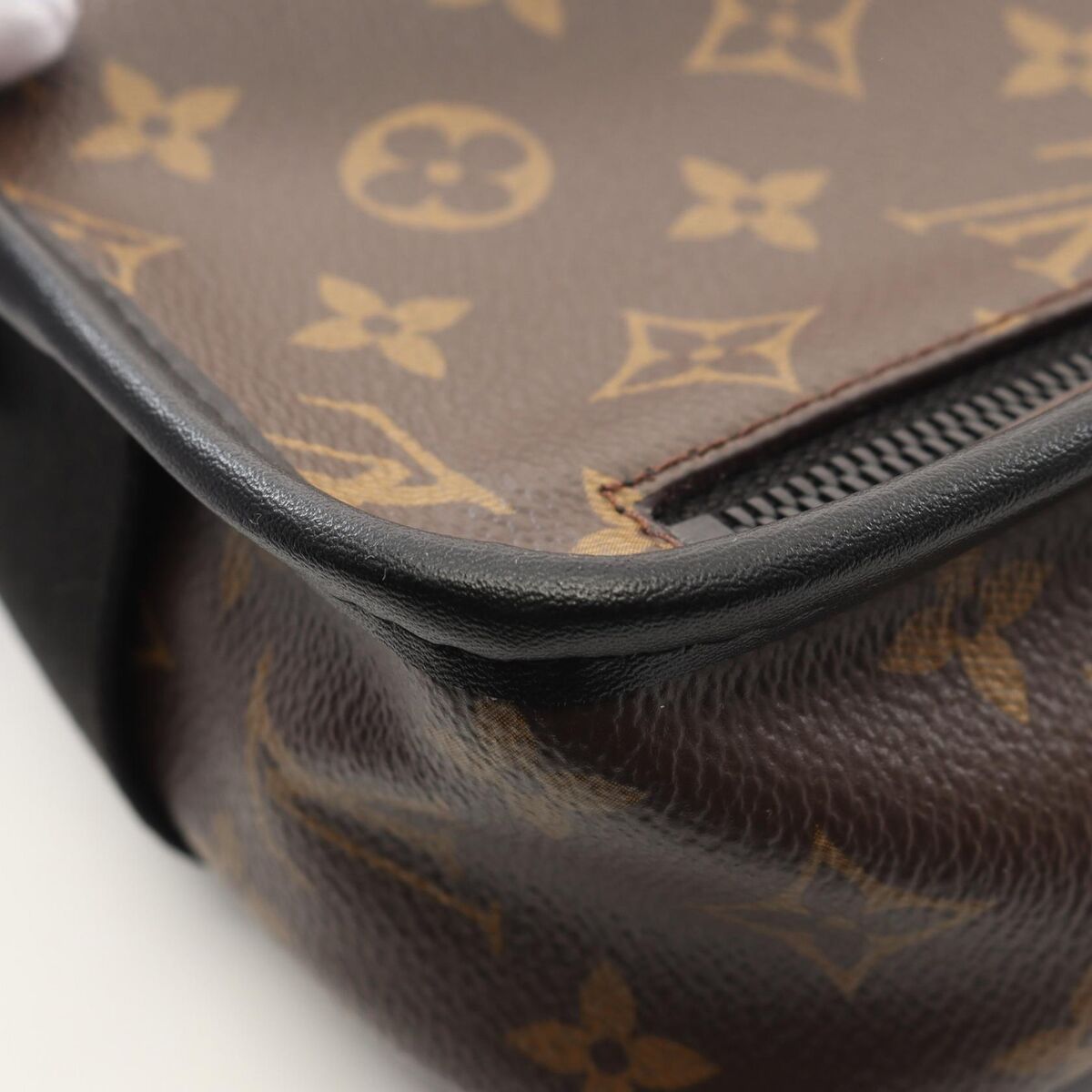LOUIS VUITTON Artsy messenger Shoulder crossbody Bag M46442 LOUIS VUITTON Artsy messenger Shoulder crossbody Bag M46442
