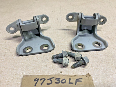 1997 INFNITY J30 LEFT FRONT DOOR HINGES