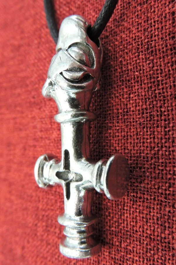 Viking shop wolf cross