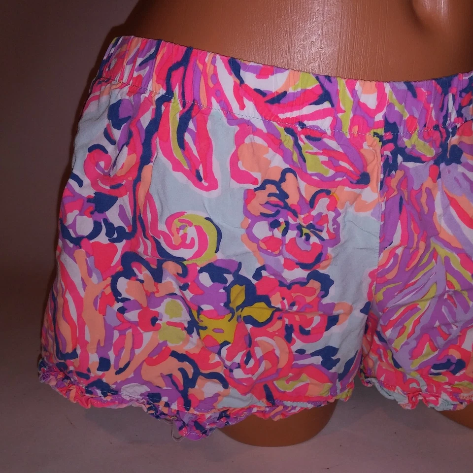 Шорты Lilly Pulitzer средние цветной принт 100% вискоза оборка внутренний шов 2 дюйма - Изображение 3 из 4