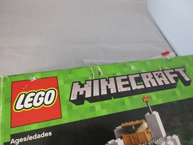 Lego Minecraft 21113 The Cave 100% Complete W/Instructions and Box