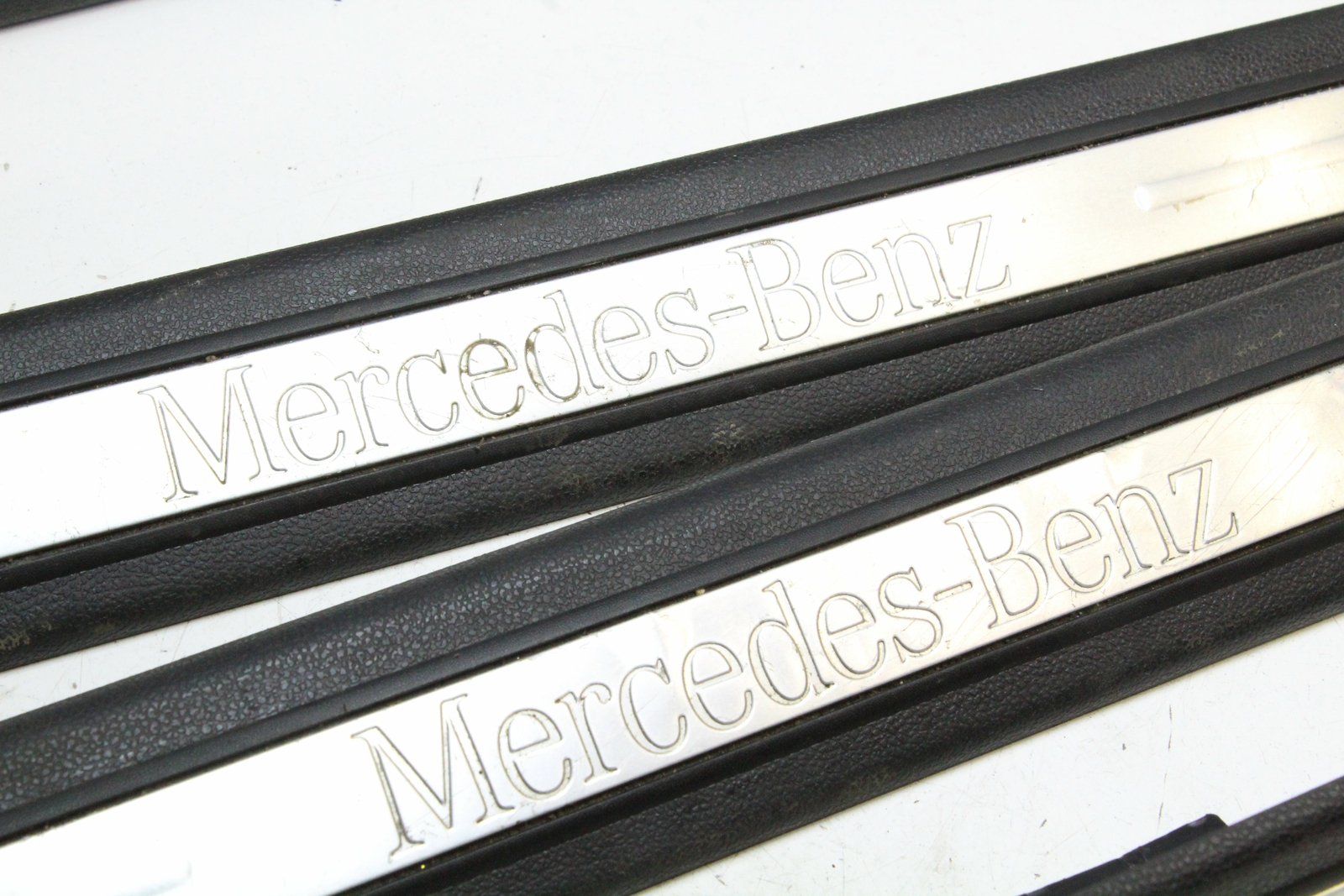 MERCEDES-BENZ B W245 B 200 CDI Door Sill Trim Kit A1696800874 