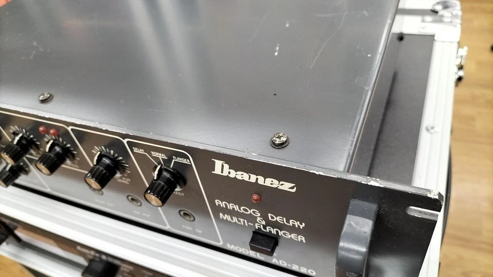 Ibanez Ad-220 Effector Ibanez AD-220 ANALOG DELAY MULTI FLANGER Working Tested - Image 3 of 4