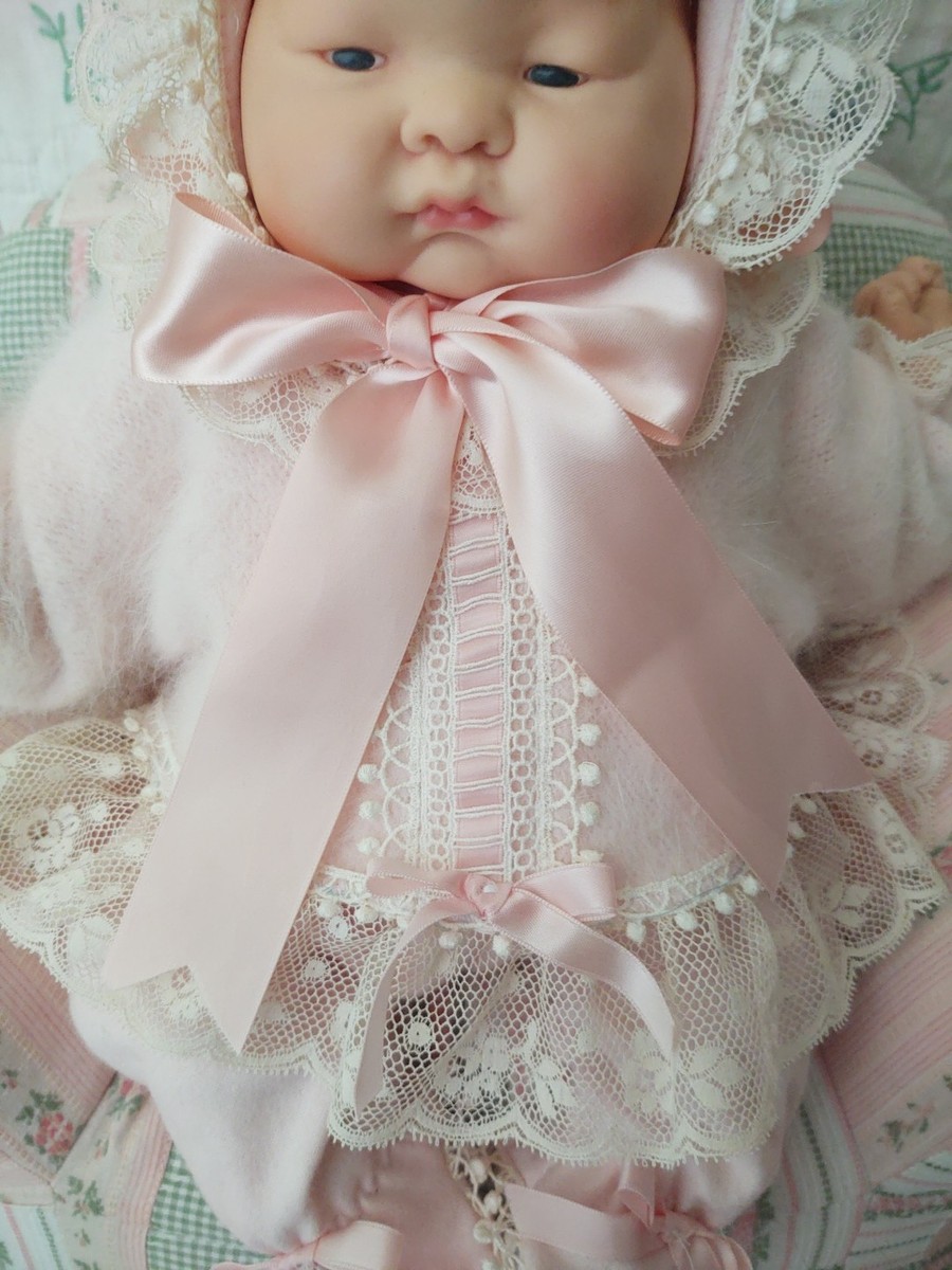 Vintage Vogue Baby Dear Doll 18