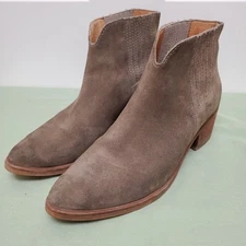 Madewell Joni Suede Chelsea Boot in Taupe Size 6 Western Ankle Bootie Cowgirl