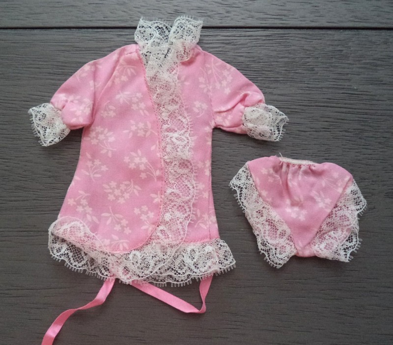 DREAM WRAP # 1476 * Robe & HTF Panty * Vintage 1970 Mod Barbie * Minty