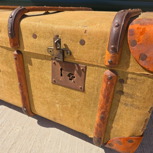 1930s "The Crescent" Wooden Banded Steamer Trunk on Castors - Display Storage - Picture 7 of 24