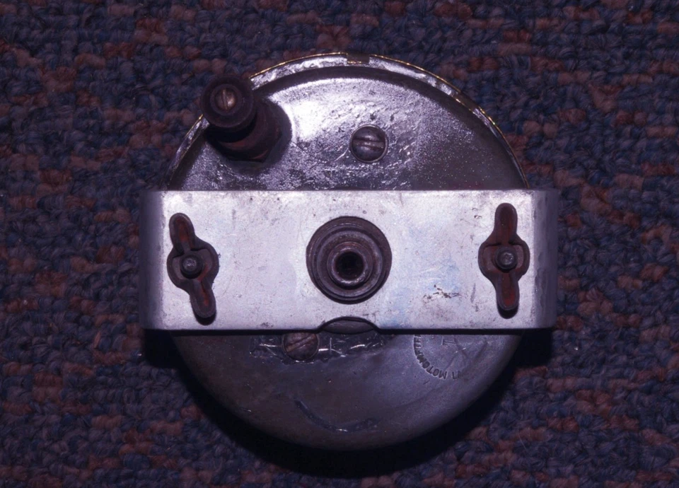 1945 年 Willys MB5 吉普电机速度计 Speedo 二战后期油漆罐盖边框 — 第 2/4 张图片