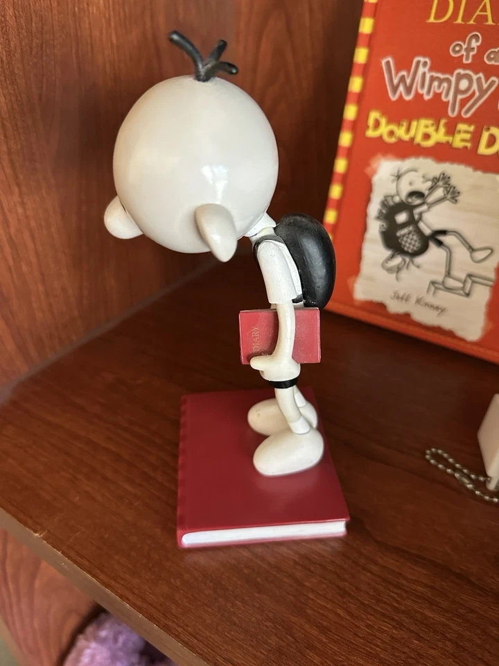 "diary of a wimpy kid" Lot "Double Down" Signed Book, Figurine,  Greg Heffley - Image 2 of 4