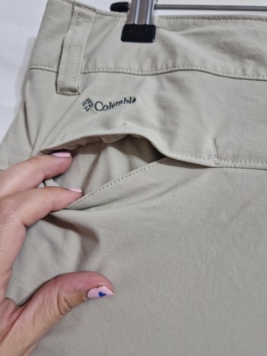 Columbia Omni-Shield Advanced Repellency Beige Womens Size 4 Short Shorts - Picture 11 of 18