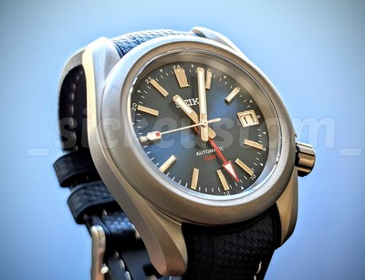 Full automatic GMT diver mod watch Blue Premium 40mm SOLID TITANIUM SAPPIRE 200m