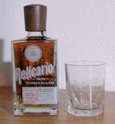 Relicario Superior Dominicano Rum 0,7l 40 % Vol. in Geschenkverpackung mit Glas