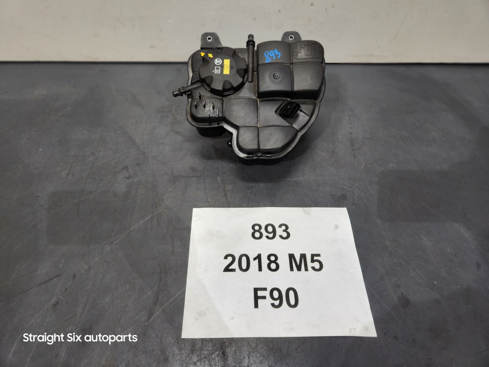 1822 OEM BMW F90 M5 F91 F92 F93 M8 S63 Engine Coolant Reservoir