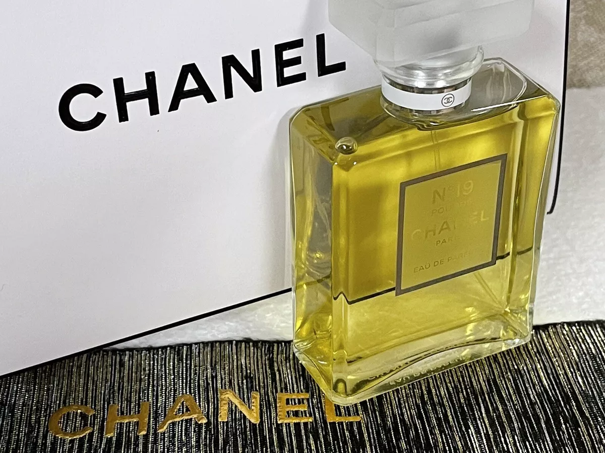 Chanel No 19 3.4 oz / 100 ml Eau de Parfum