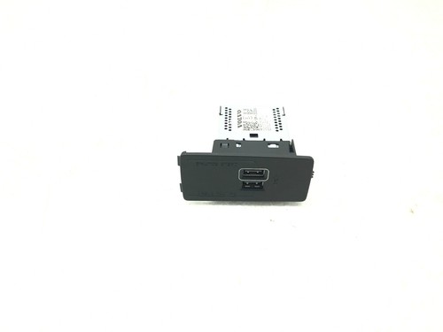 2018-2024 VOLVO XC60 T5 DUAL USB CHARGING SOCKET PORT MODULE OEM - Picture 6 of 11