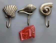 Set Of 3 Coastal Seashell Cast Iron Bath Towel Hooks Light Gold NOS