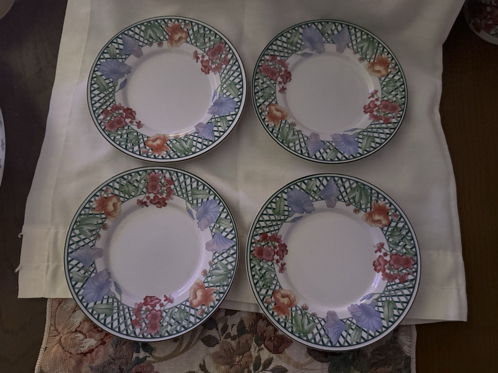 Of 4 Multicolor China 3727 Glossy Finish