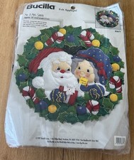 Bucilla Mr  Mrs Santa Claus Appliqu  Round 83677 USA 20" Felt Wreath Kit 1997