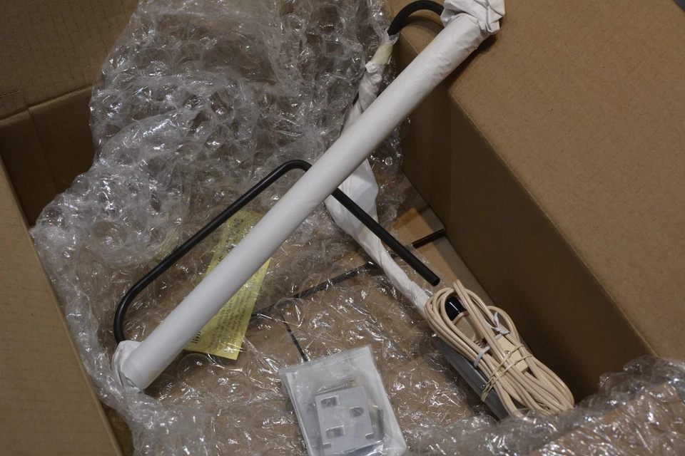 House of Troy Slim-Line 15" Luz de imagen LED, bronce frotado con aceite - SLEDZ15-91 Foto 2 de 3