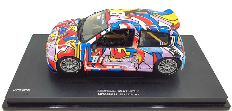 Universal Hobbies escala 1/18 4505 - Renault Sport Clio V6 2000 #81 Autosport Foto 3 de 4