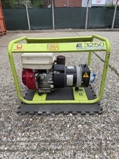 Pramac E3250 dual voltage portable generator in excellent condition