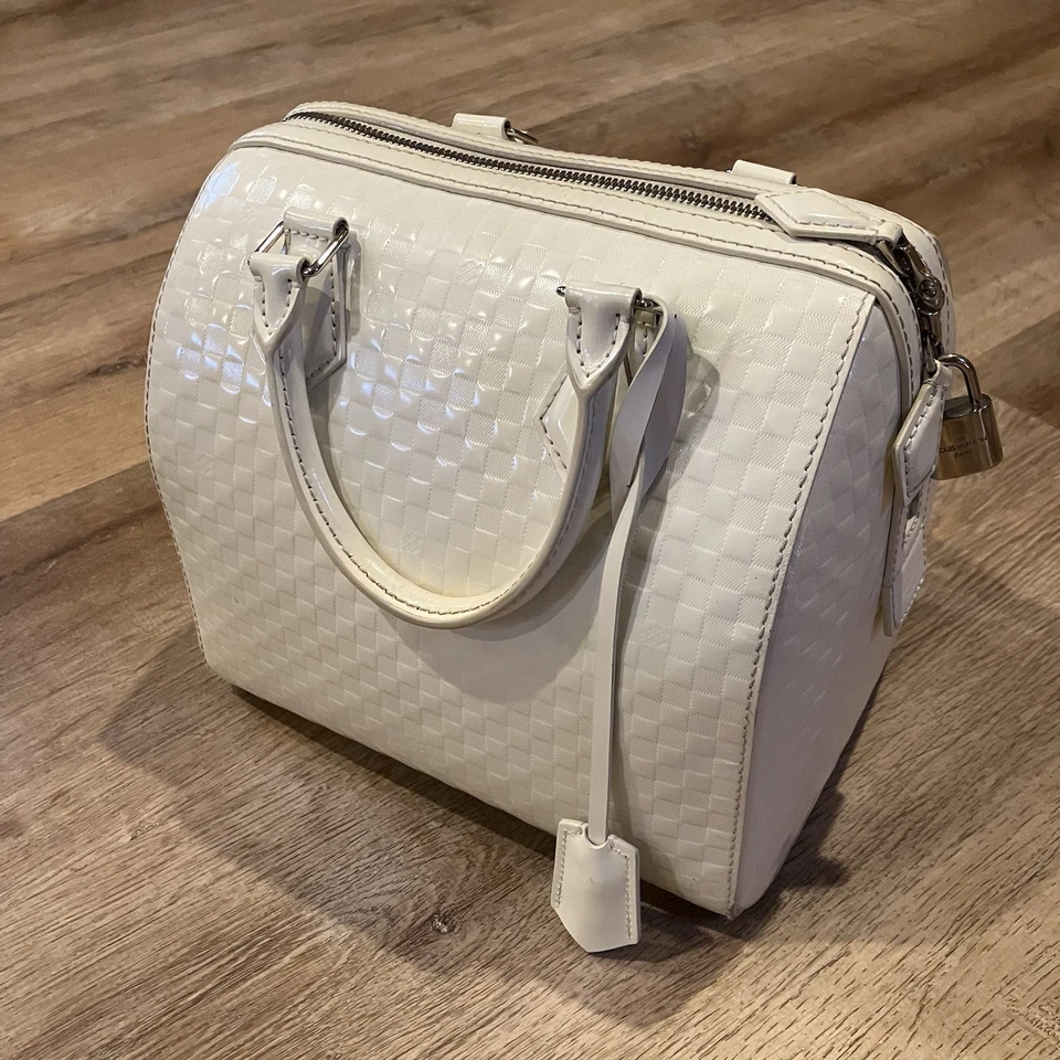 Bolso de Mano Louis Vuitton Damier Facet Speedy Cube Blanco Crema Patente AUTÉNTICO Foto 3 de 4
