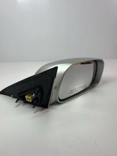Vintage 2004 Toyota Camry 4-Cylinder Outside Right Mirror Replacement Part
