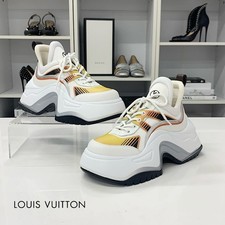 LOUIS VUITTON M12822 Arclight 2.0 Leather Sneakers From Japan