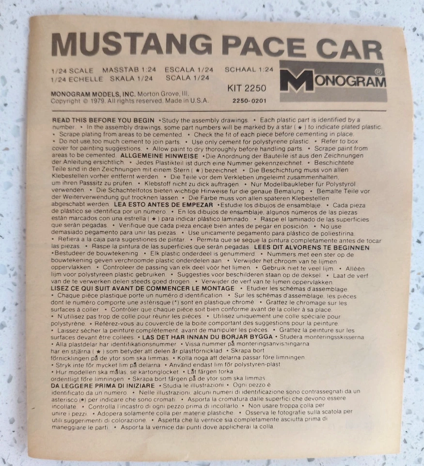Unassembled Model Kit Mustang Hatchback Pace Car 1/24 Scale 2250-0100 - Image 4 of 4