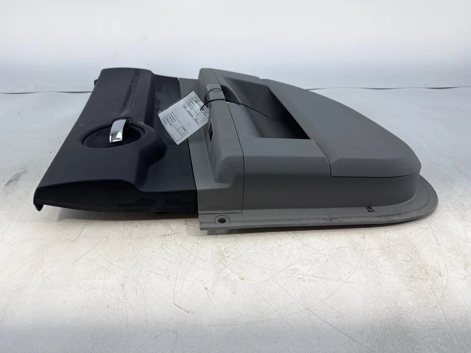 2007 道奇 Magnum 右后门面板装饰盖 Oem — 第 2/4 张图片