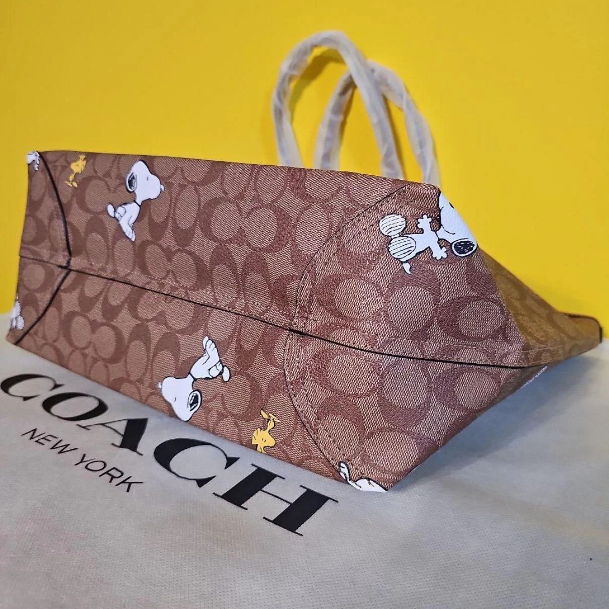 Coach Peanuts Snoopy Redwood Tote Bag Coach Peanuts Snoopy Redwood Tote Bag