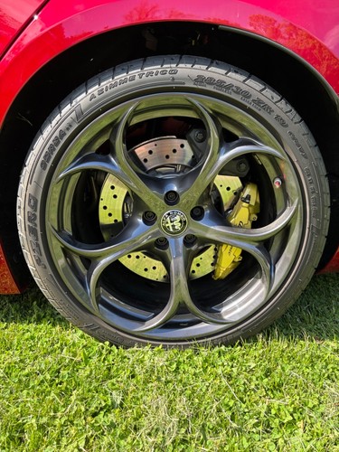 LIMITED 2024 Alfa Romeo Giulia Quadrifoglio 100th Anniversary Edition - Picture 11 of 20