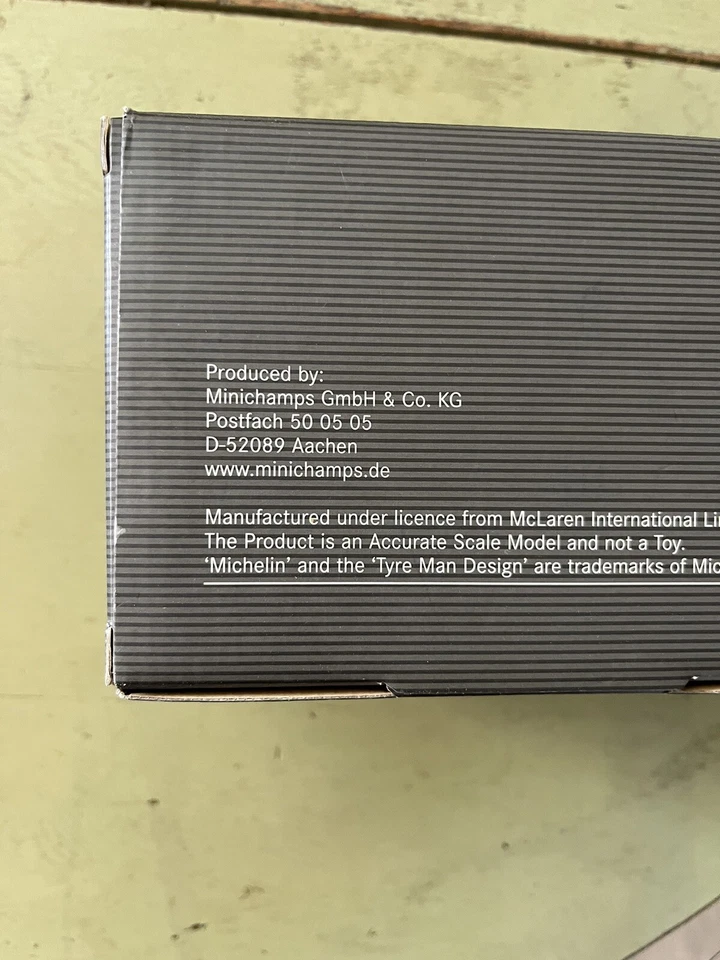 modellino Minichamps Mercedes 1:18 “David Coulthard” - Immagine 4 di 4