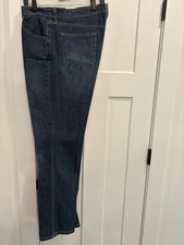 Signature Levi Strauss Womens Bootcut Jeans Stretch Size 16M Blue Dark Wash A4 