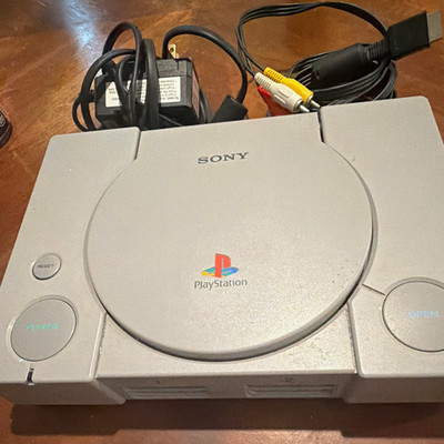 Sony PlayStation 1 PS1 Gray Console w/ Power Adapter & Composite RCA AV Cable