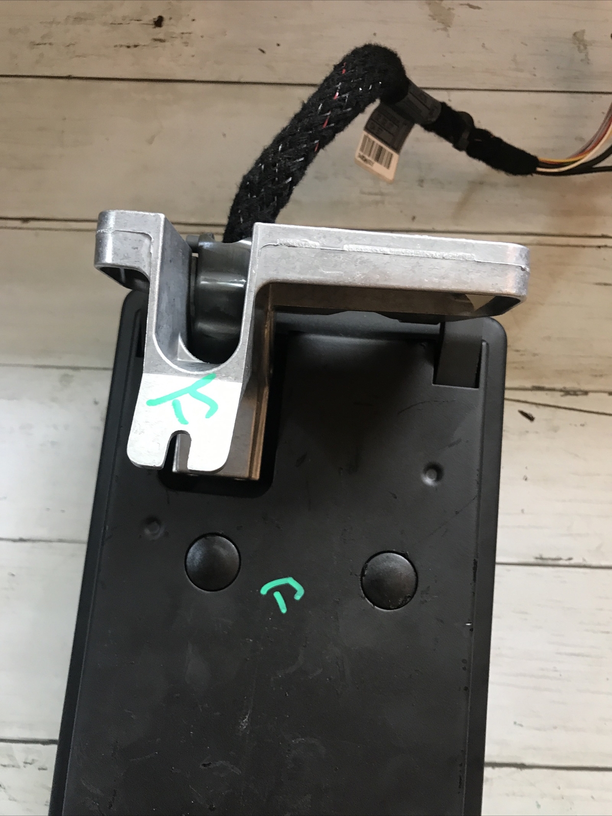 0710 BMW E83 X3 CENTER CONSOLE ARMREST LID COVER OEM black storage box