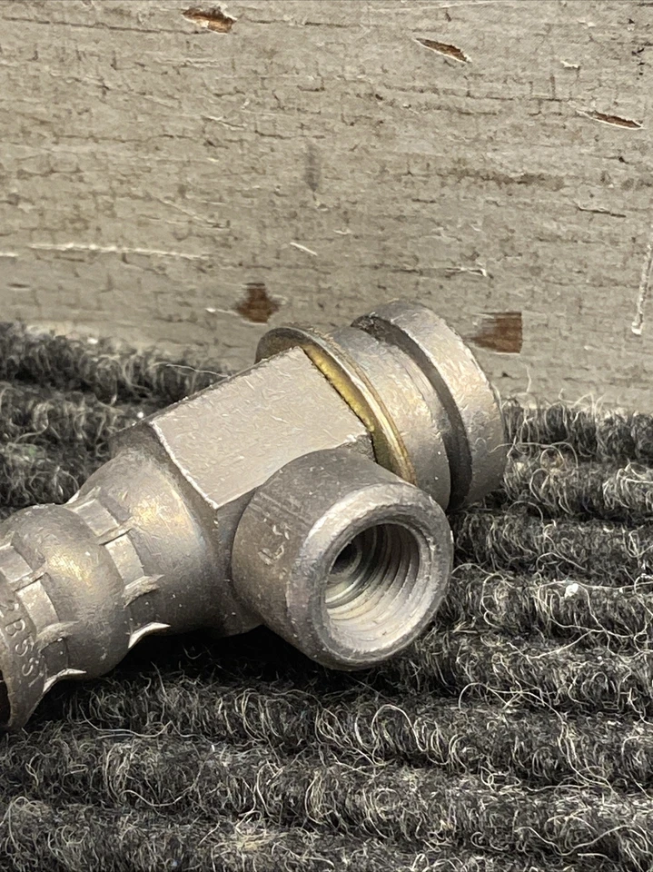 福特原始设备制造商 F4TZ-2078-F 左前制动液压软管 1996 - 1997 F Super Duty — 第 3/4 张图片