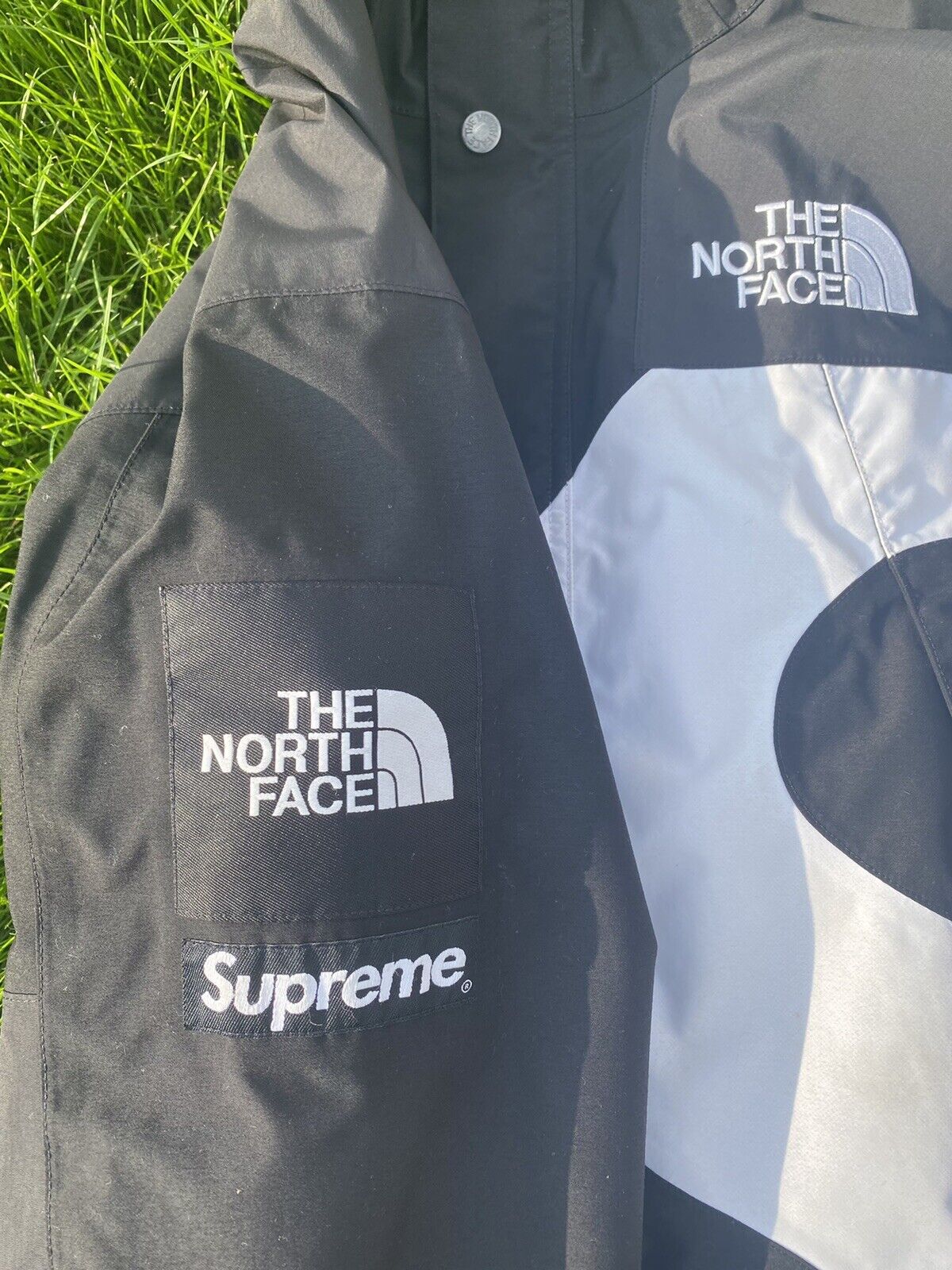 Supreme x The North Face S logo Mountain Jacket Black & White