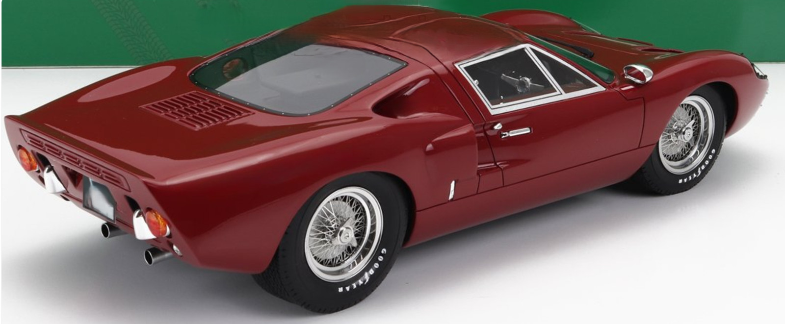 Ford GT40 Race Car Le Mans Racing w/V8 Engine/Custom Resin Body 1:18 SCALE MODEL