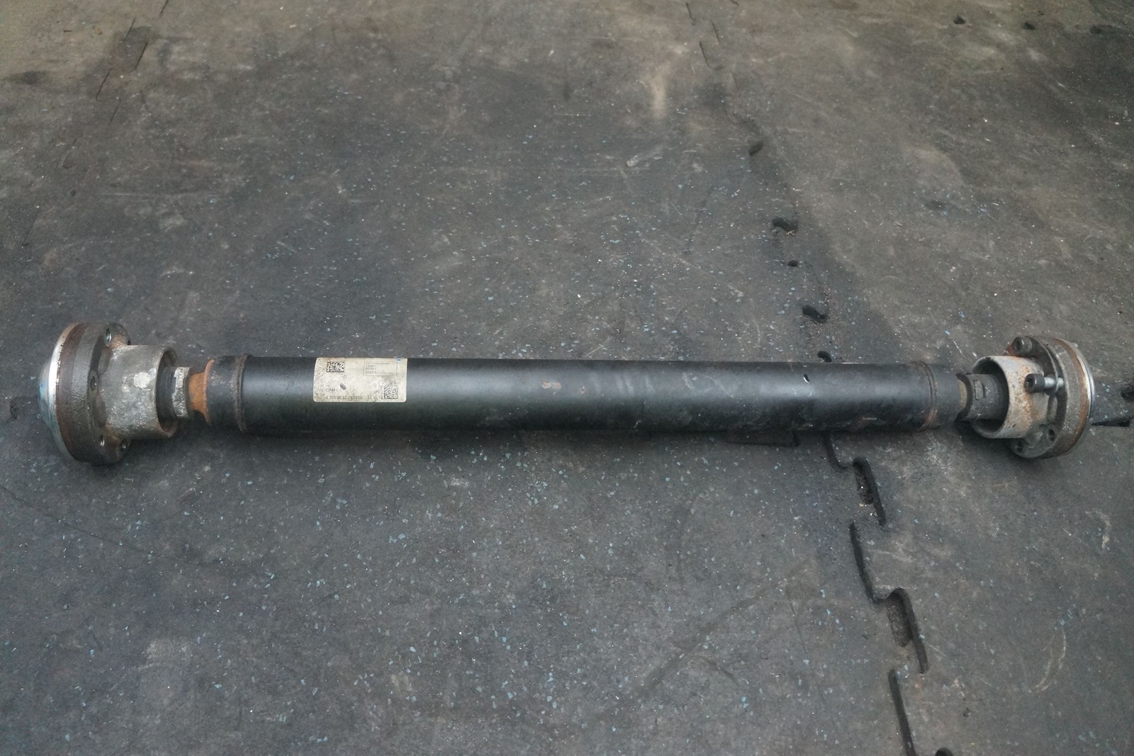 Front Prop Drive Shaft 670008548 OEM Maserati Ghibli S Q4 2014 Quattroporte