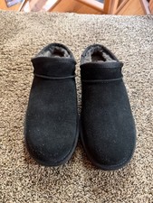 UGG Classic Women's Slipper, Size 7 - Black