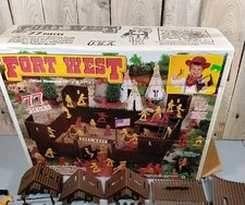 VINTAGE FORT WEST WESTERN COWBOYS INDIANS PLAYSET Tim Mee Toys Made In USA READ