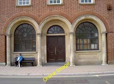 Foto 12x8 Eine handliche Bank Sidmouth wartet vor der alten Post. Siehe c2014