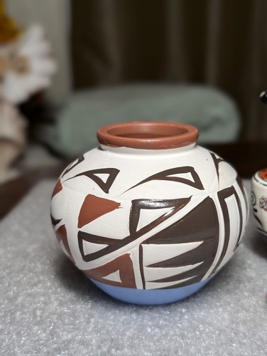 Miniature Southwest Round Pottery Pot Black Blue Brown Unsigned - Picture 3 of 8