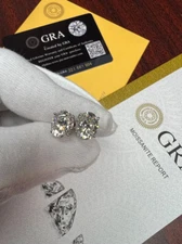 GRA Certified 1.00 ct to 12,00 ct Oval Shape Moissanite Stud Earrings in Screw B